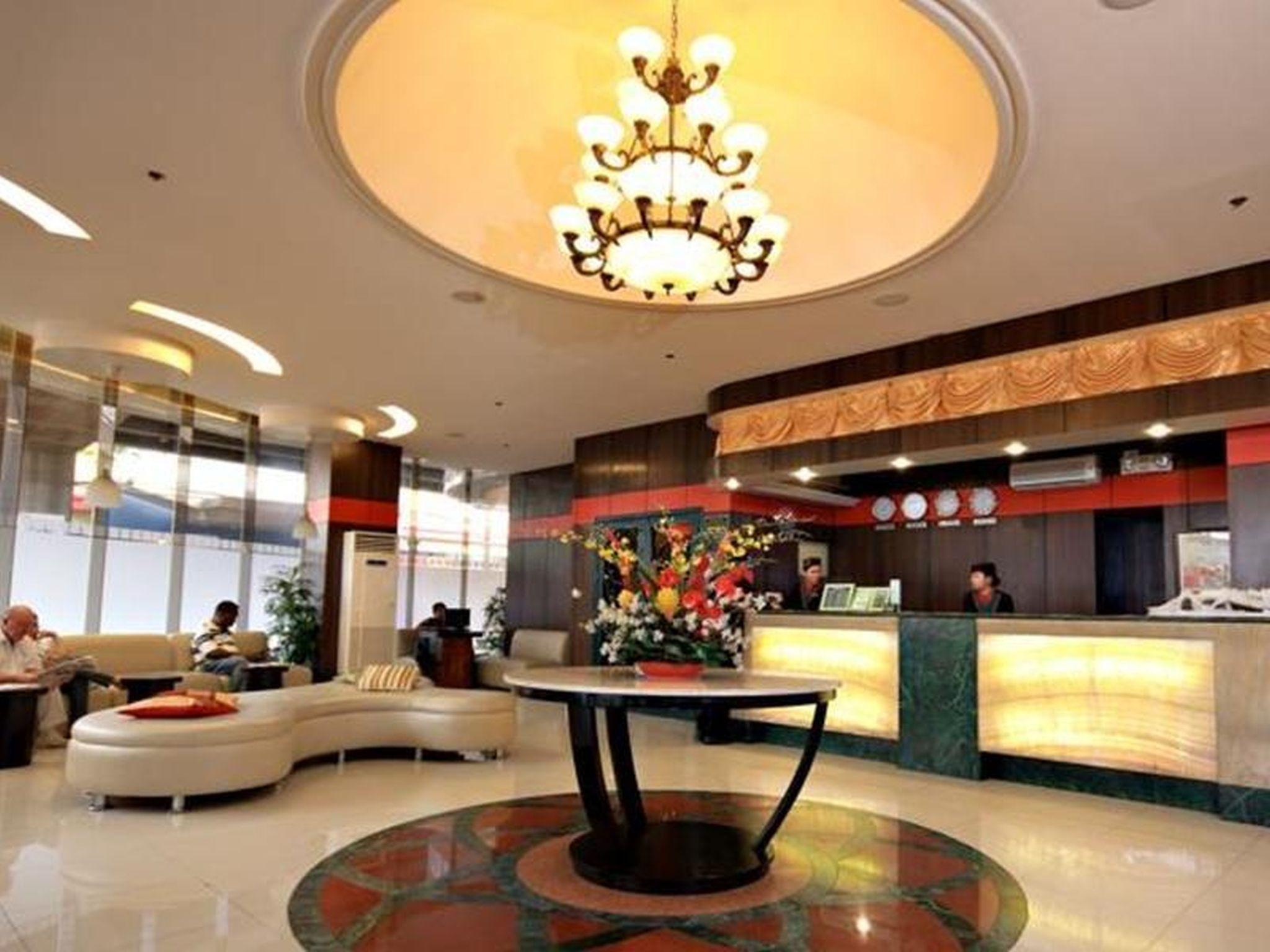 Eurotel Makati Makati City Esterno foto