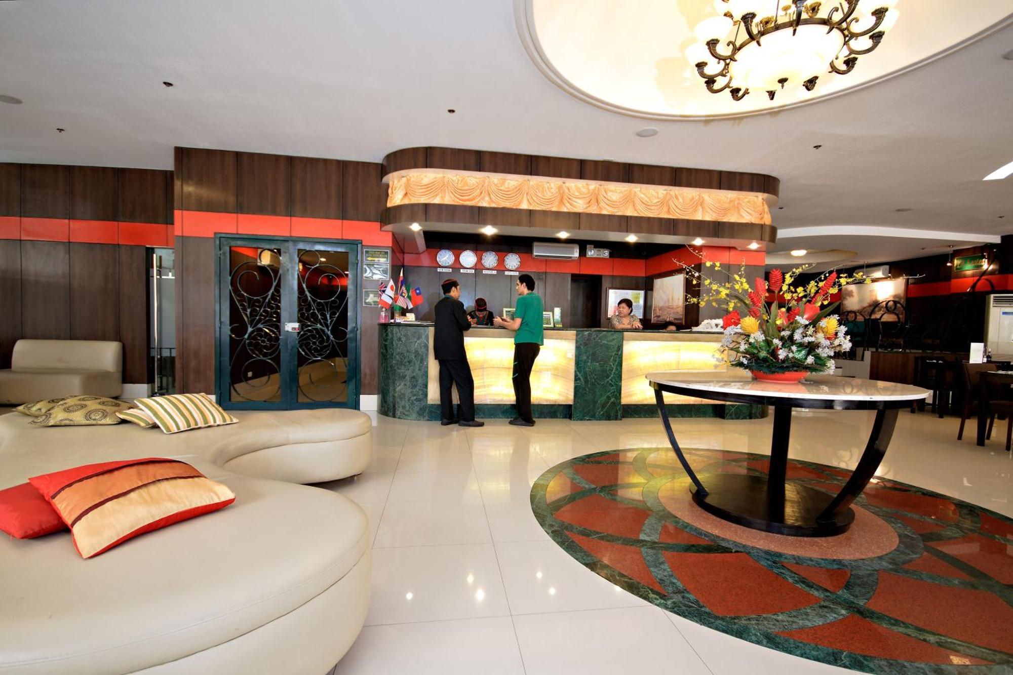 Eurotel Makati Makati City Esterno foto