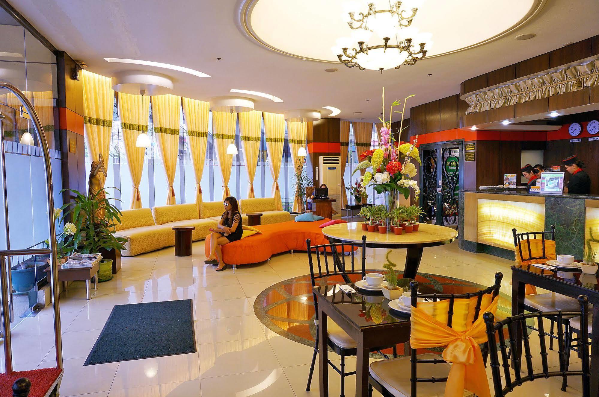 Eurotel Makati Makati City Esterno foto